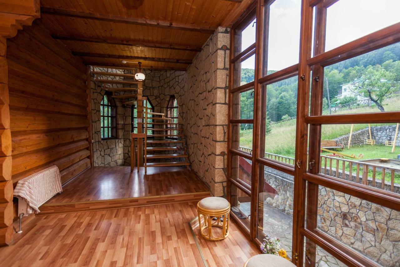 Альпина Otel Yaremche Dış mekan fotoğraf